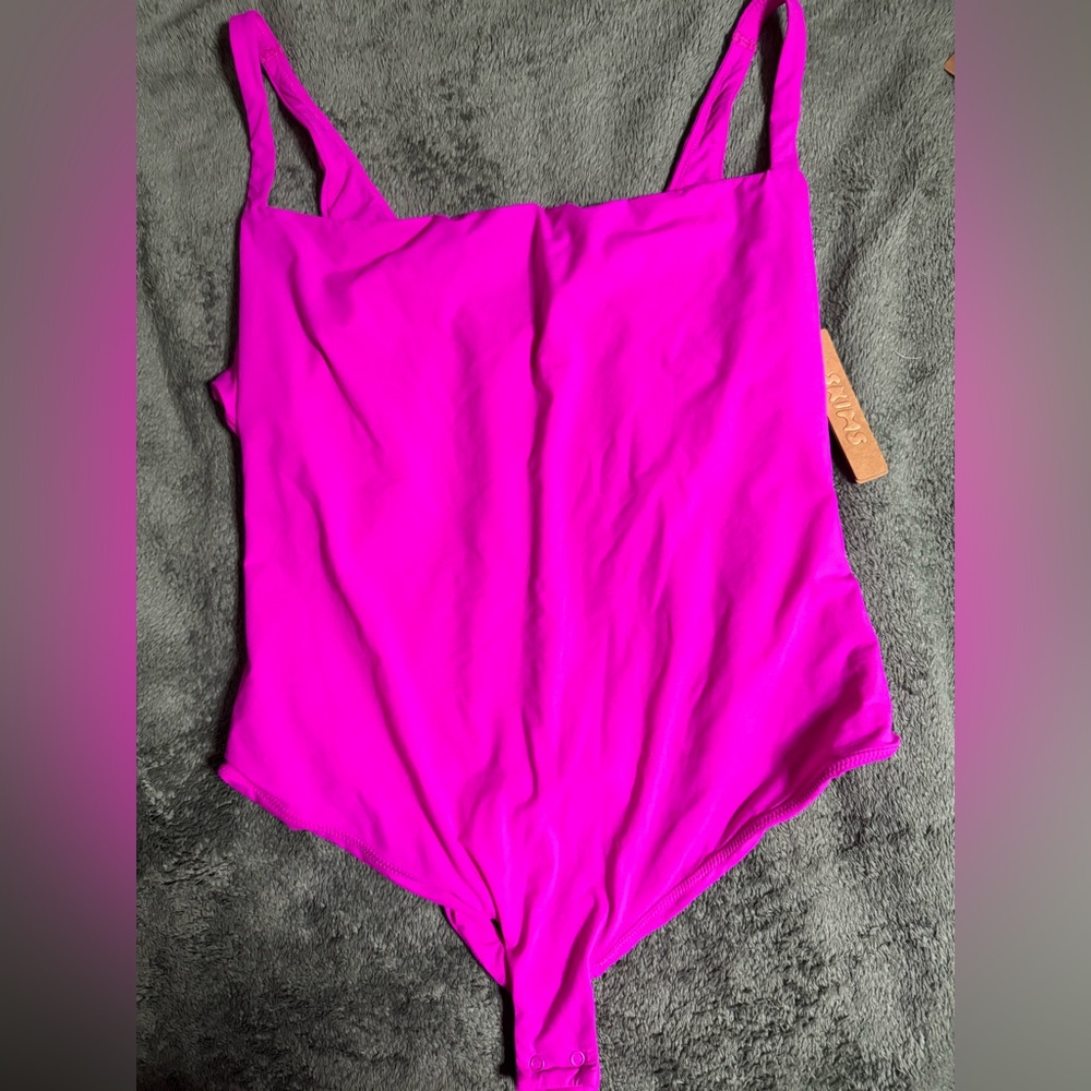 Skims Fits Everybody Square Neck Bodysuit 4X Fuchsia